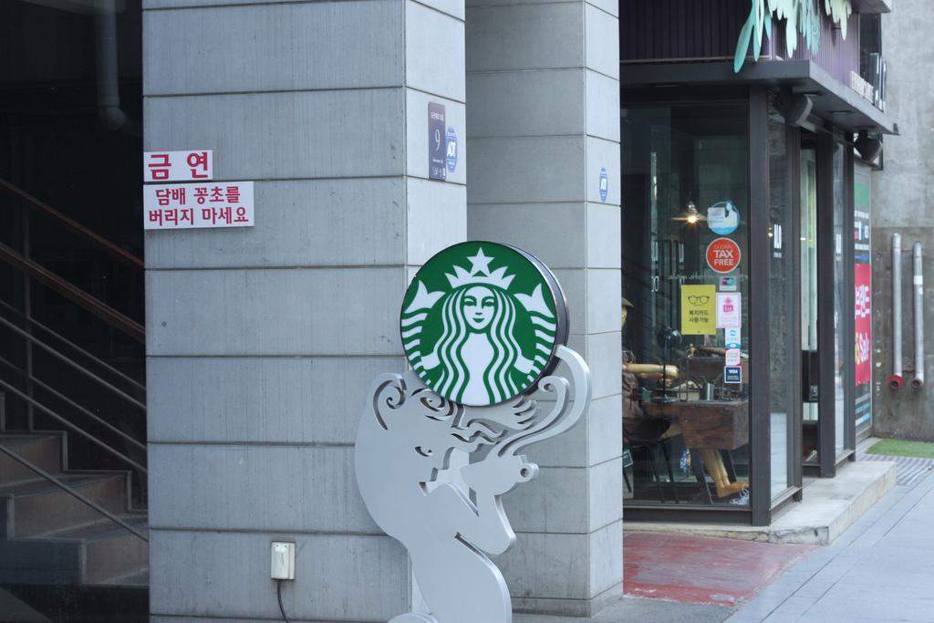 24 Guesthouse Garosugil - Gangnam Seoul Eksteriør billede